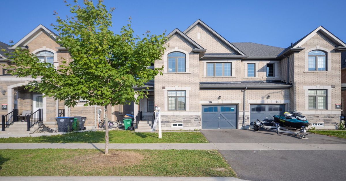 16 Dolobram Trail Brampton