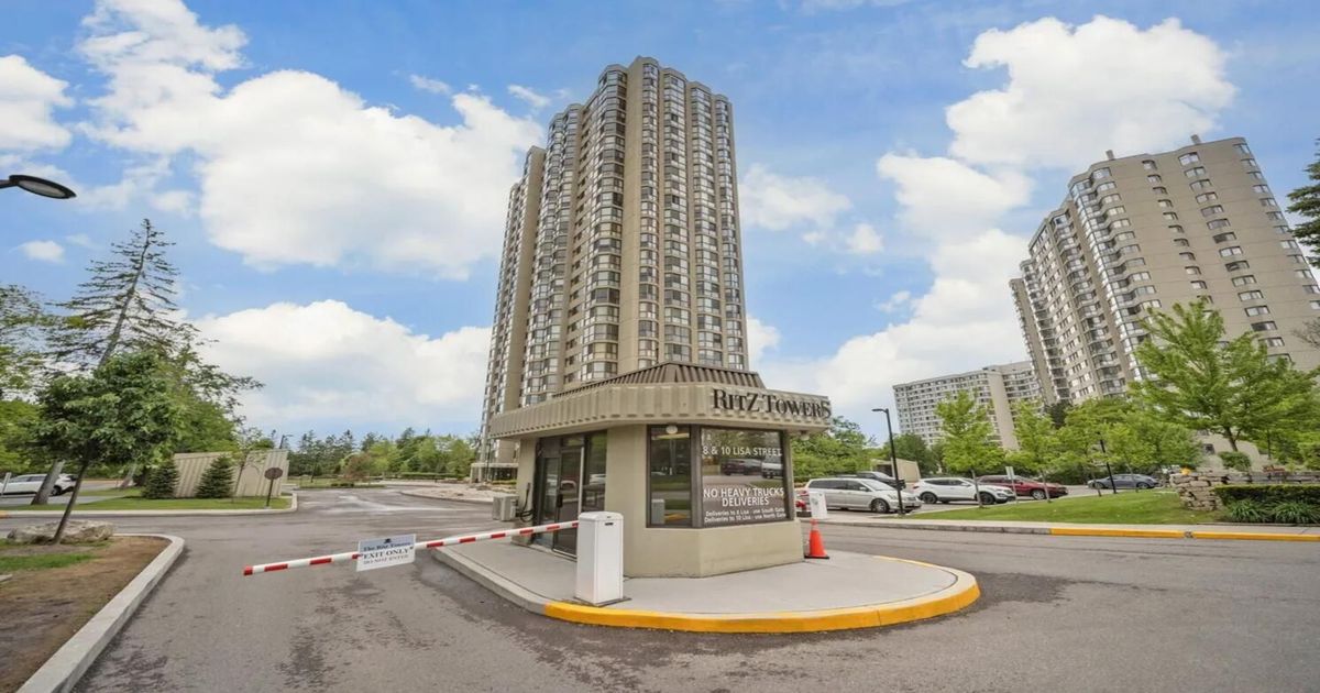8 Lisa Street Brampton