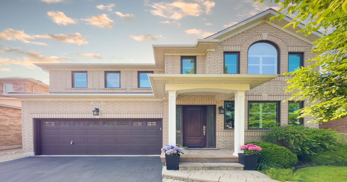 2236 Glazebrook Circle Oakville