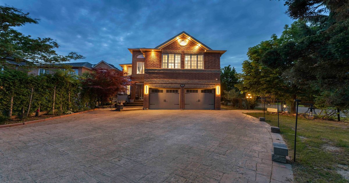 8 Shallimar Court Brampton