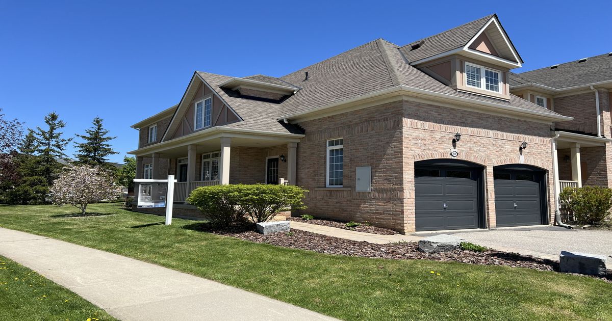 2295 Rochester Circle Oakville