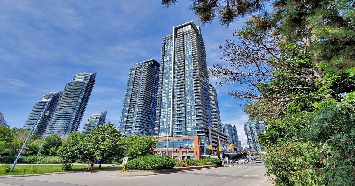 2200 Lake Shore Boulevard W Toronto