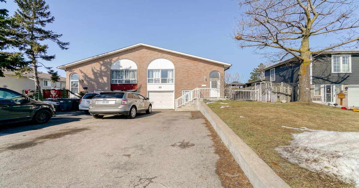 7 Gainsborough Road Brampton