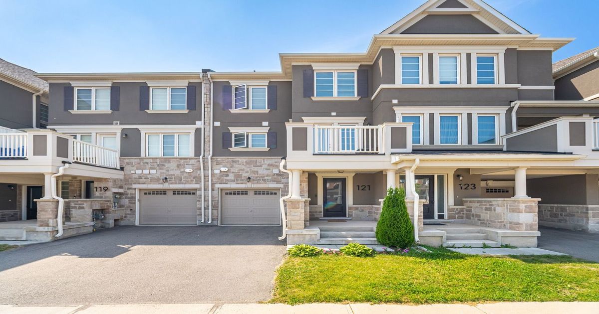 121 Toucan Trail Oakville