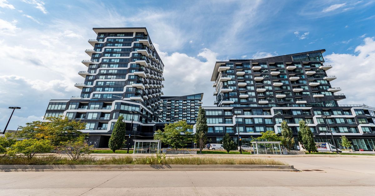 2485 Taunton Road Oakville