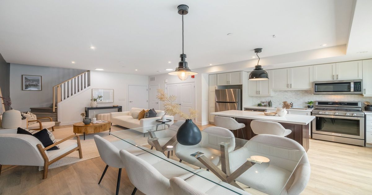 85 Eastwood Park Gardens Toronto
