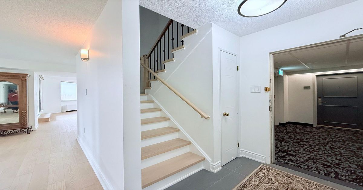 25 Fairview Road W Mississauga