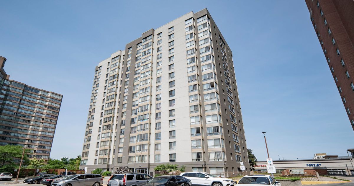 2470 Eglinton Avenue W Toronto