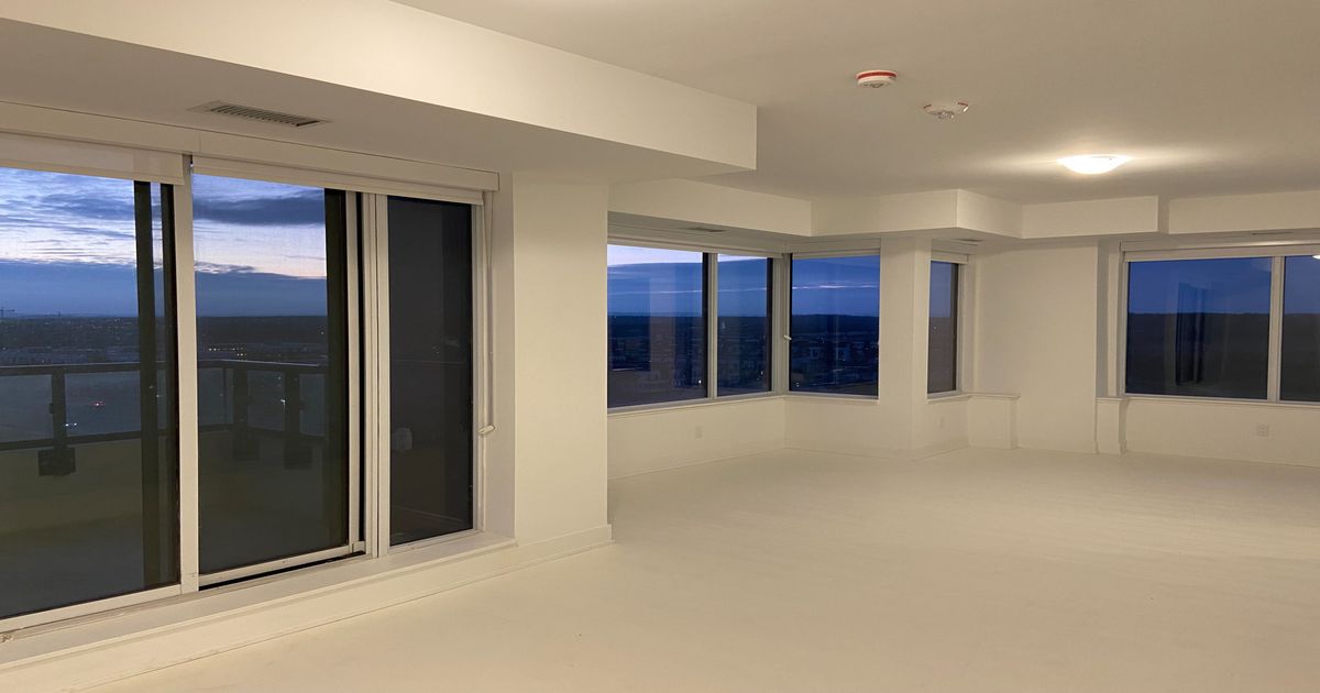 2481 Taunton Road Oakville