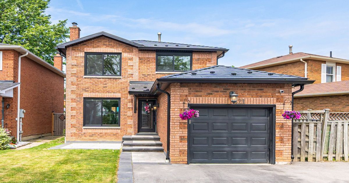 421 Laurentian Avenue Mississauga
