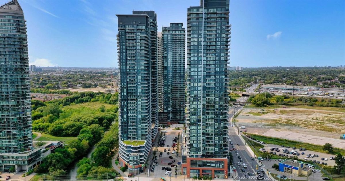 2212 Lake Shore Boulevard W Toronto