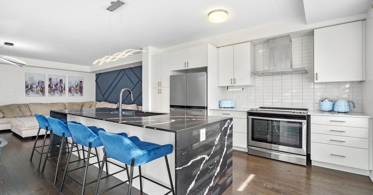 609 Beam Court Milton