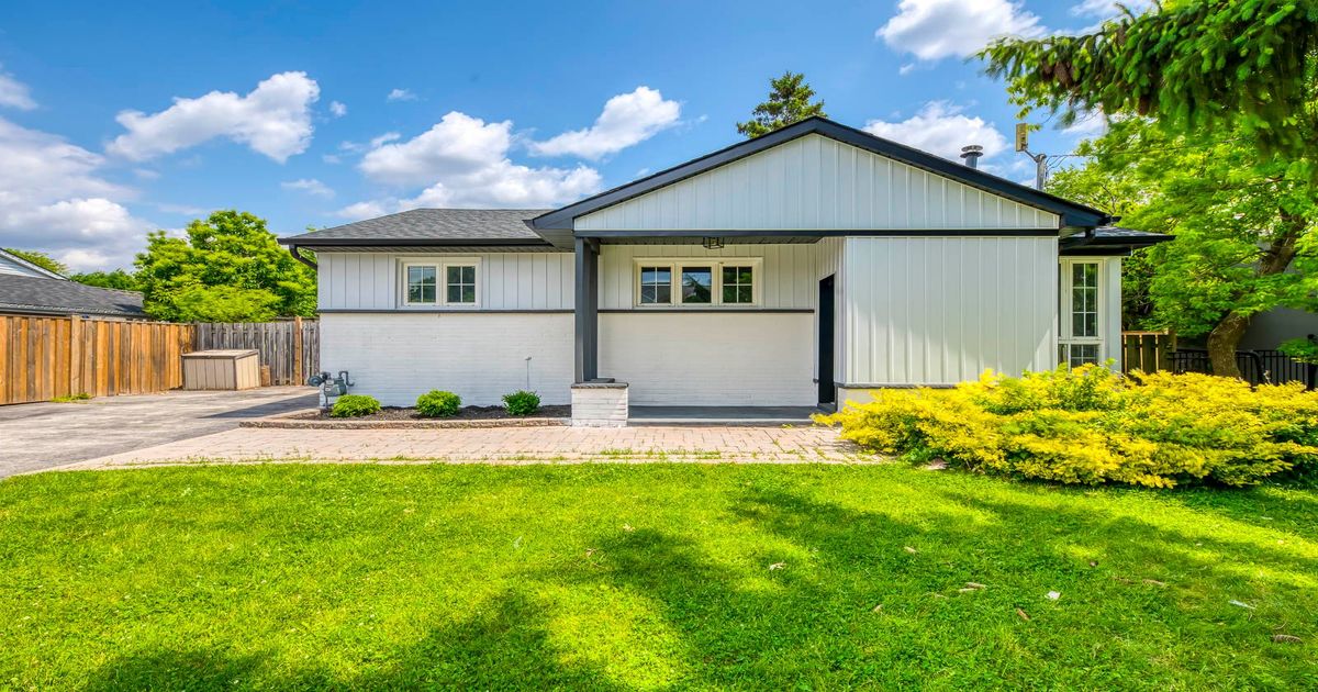 445 Samford Place Oakville