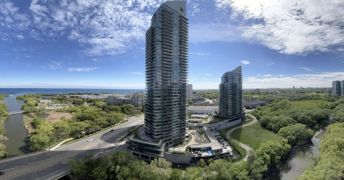 2212 Lake Shore Boulevard W Toronto
