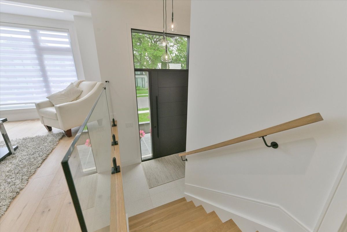 img-gallery