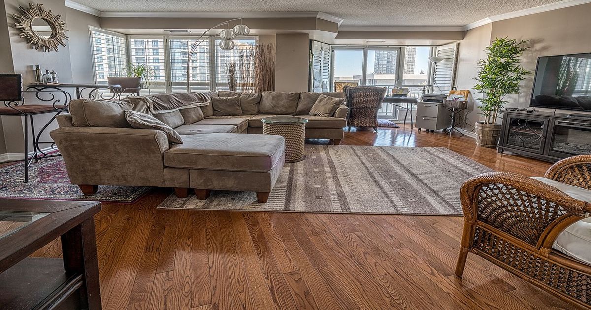 2111 Lake Shore Boulevard Toronto