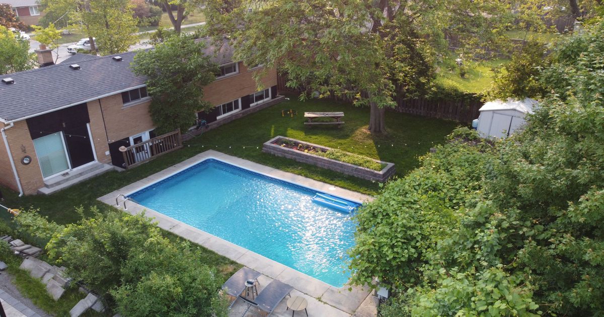 423 Scarsdale Crescent Oakville