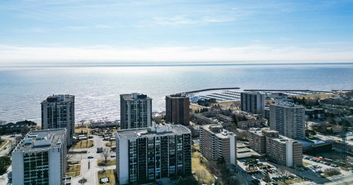 2180 Marine Drive Oakville