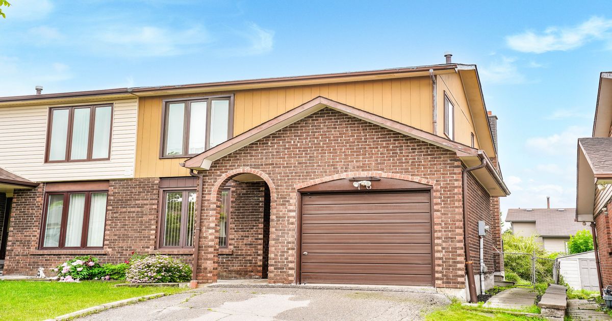 16 Crosswood Lane Brampton