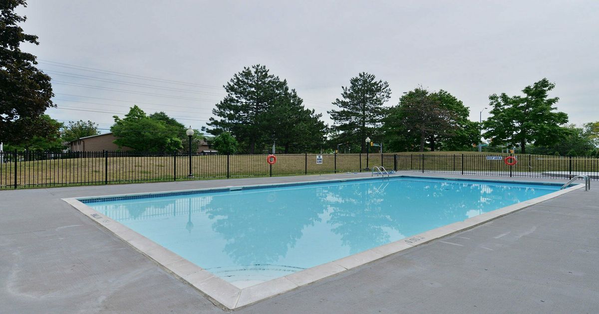15 Kensington Road Brampton