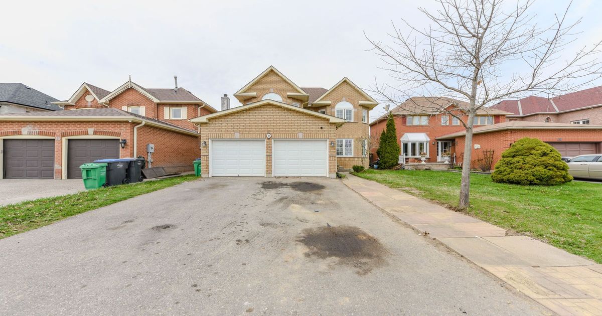 18 Drinkwater Road Brampton