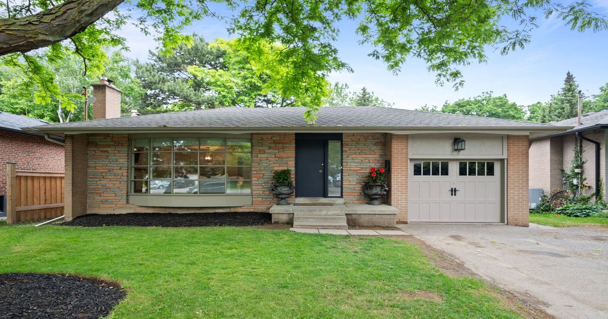 106 West Deane Park Drive Toronto