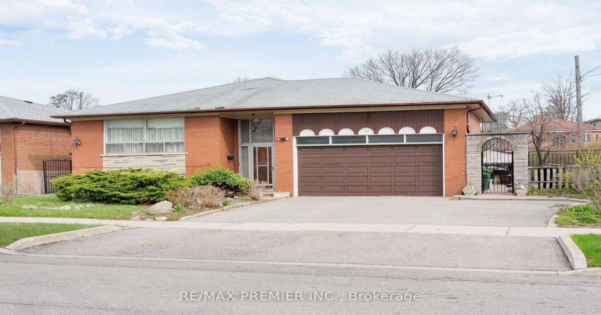 28 Whitfield Avenue Toronto