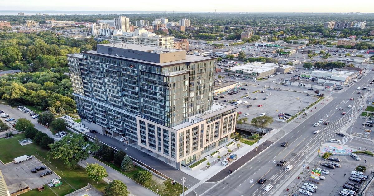 86 DUNDAS Street E Mississauga