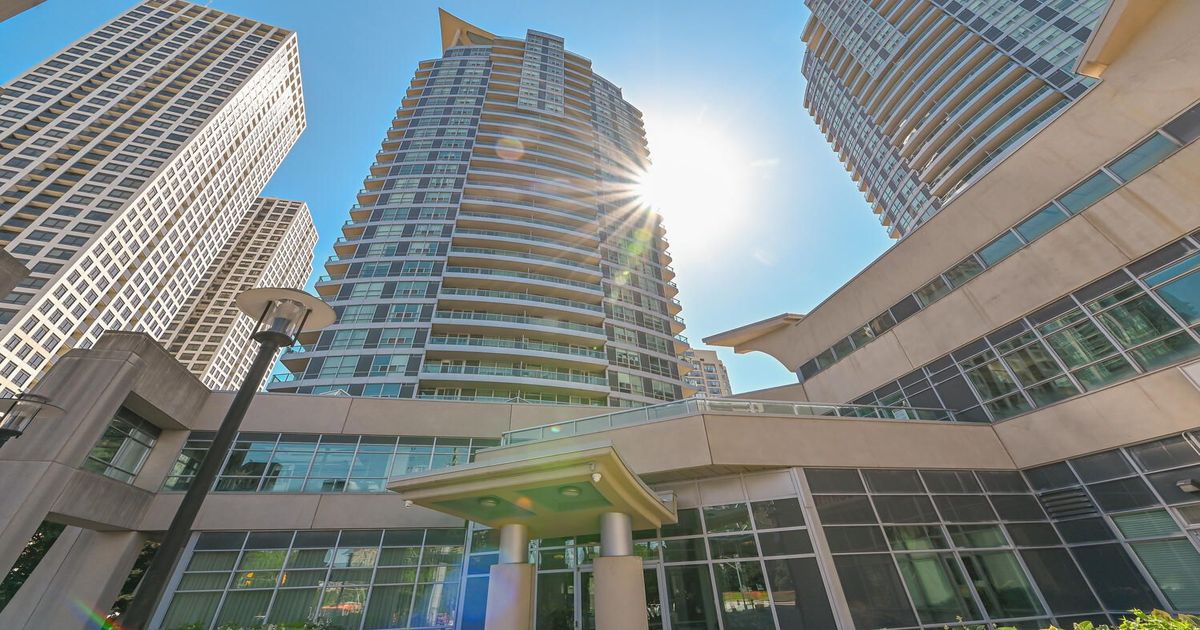 33 Elm Drive W Mississauga