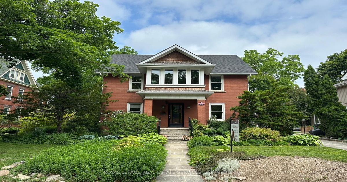 32 Wellington Street E Brampton
