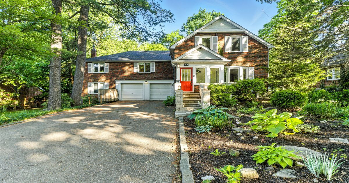 21 Indian Valley Trail Mississauga