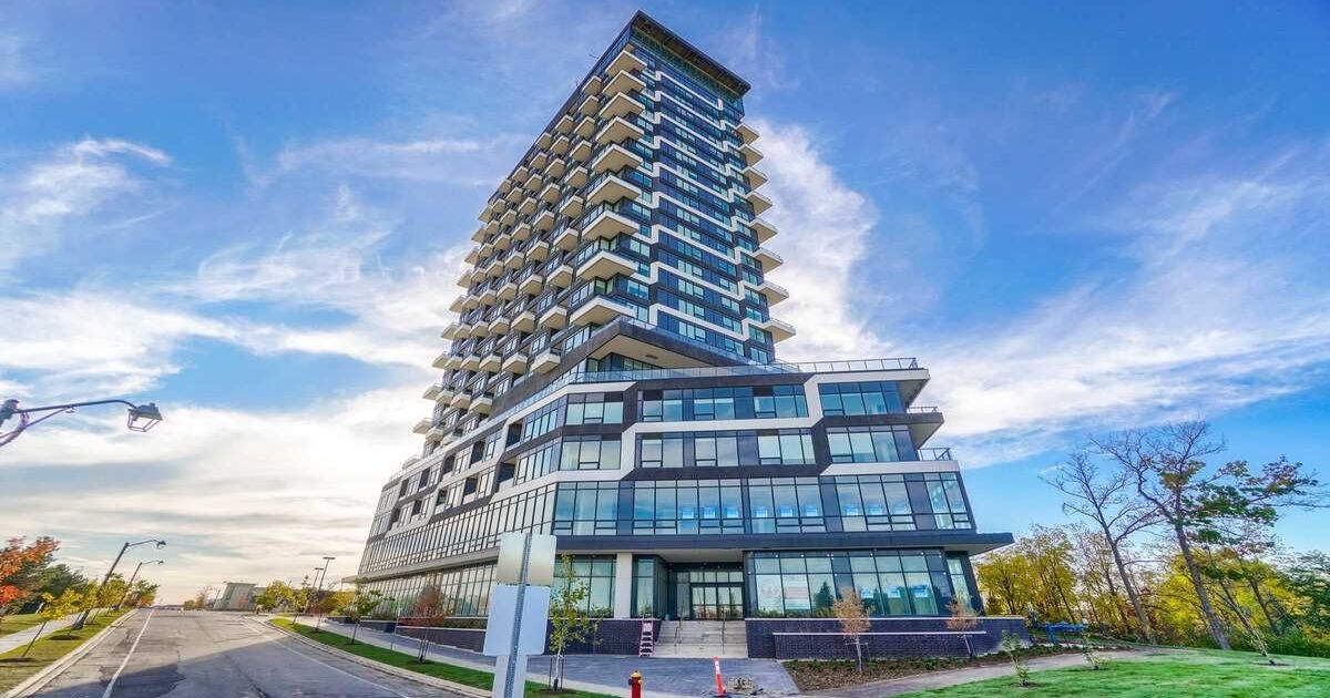 297 Oak Walk Drive Oakville