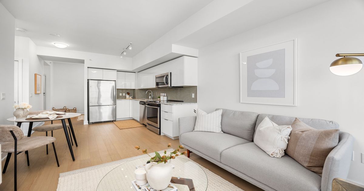20 Shore Breeze Drive Toronto