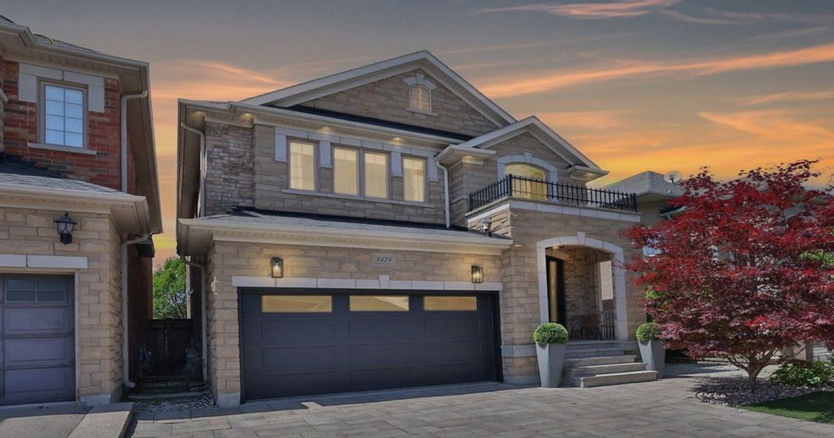 3424 SKIPTON Lane Oakville