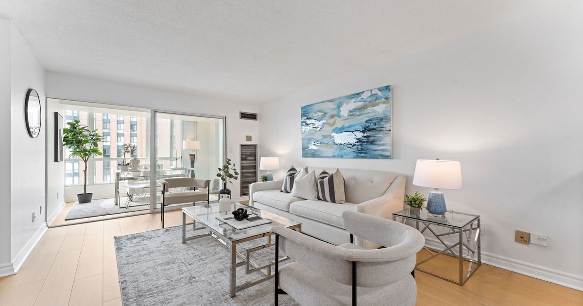 145 Hillcrest Avenue Mississauga