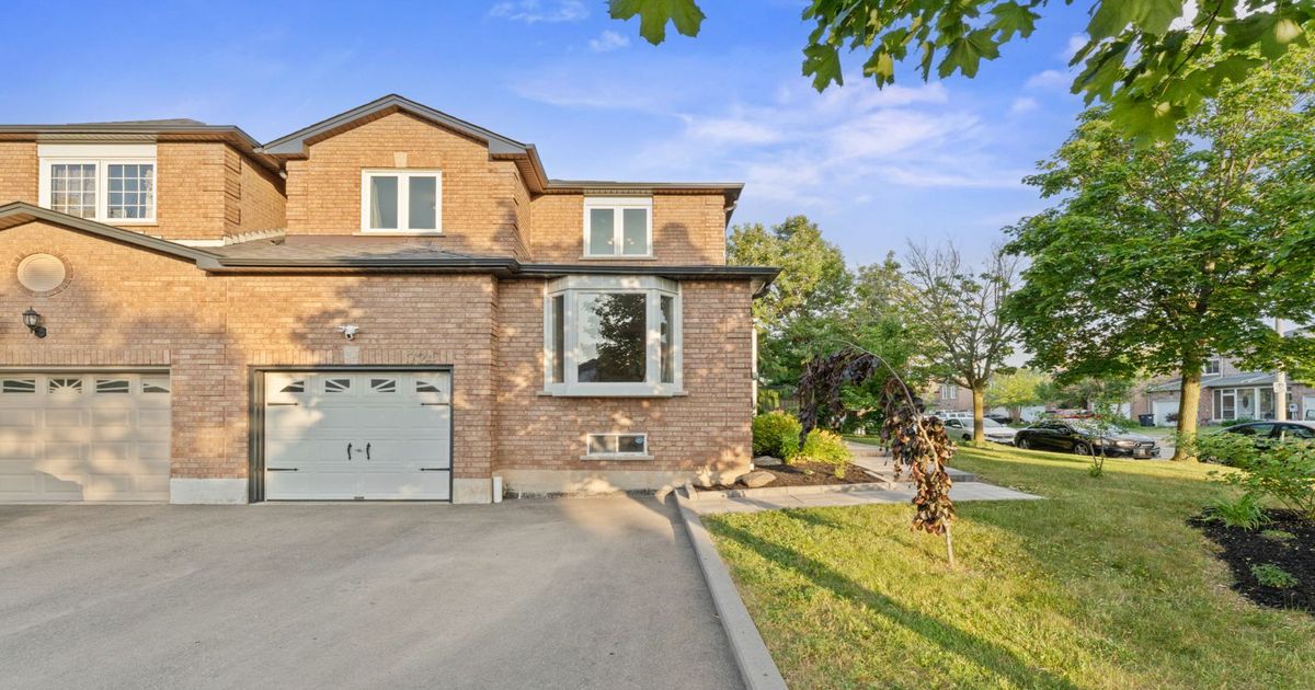 724 Ashprior Avenue Mississauga