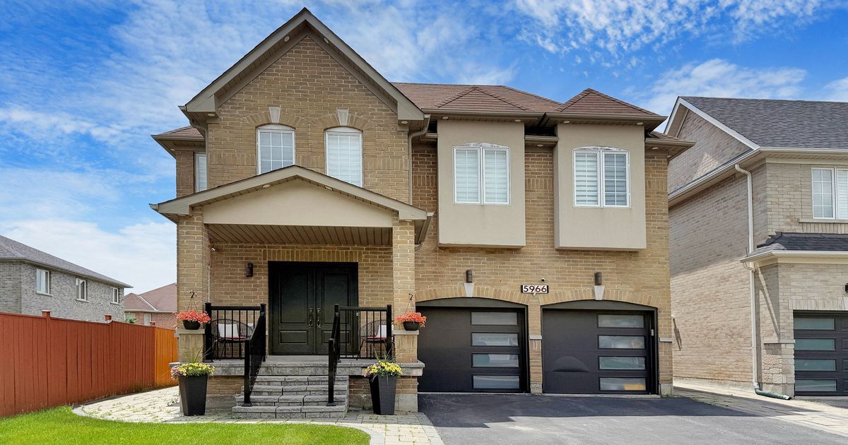 5966 River Grove Avenue W Mississauga