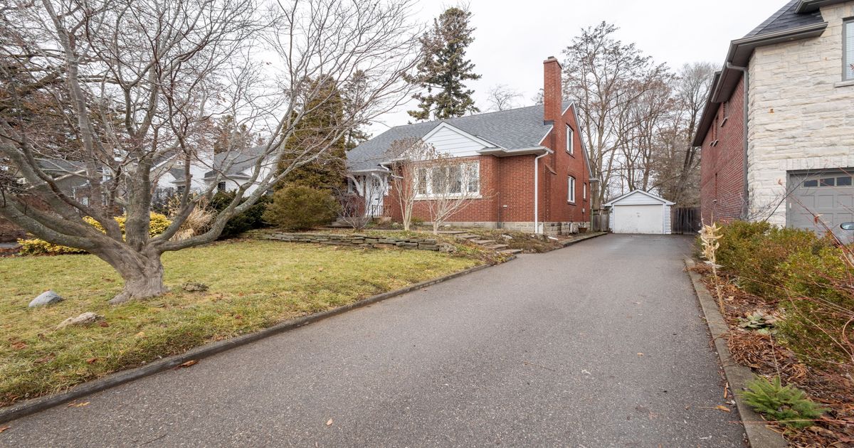 11 Brant Avenue Mississauga