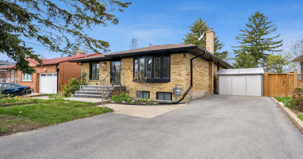 22 North Heights Road Toronto