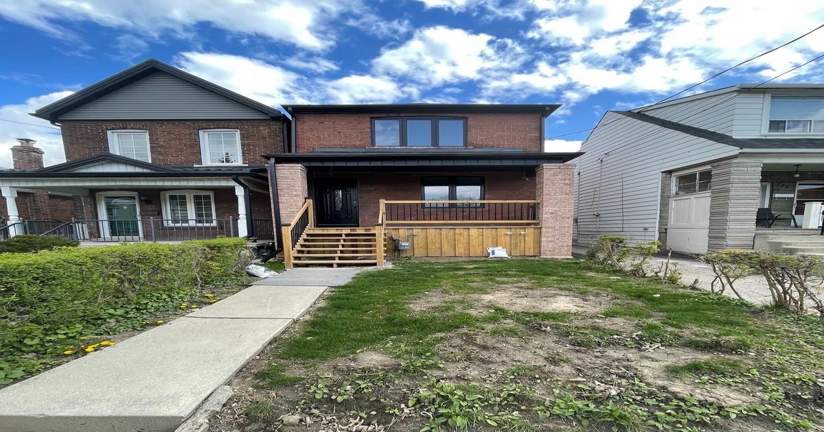 229 Silverthorn Avenue Toronto