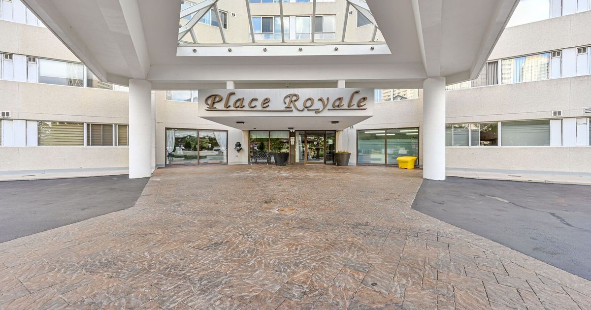 3695 Kaneff Cres Crescent Mississauga
