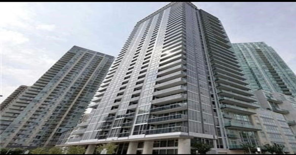 223 WEBB Drive Mississauga