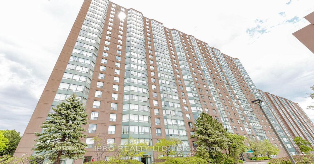 135 Hillcrest Avenue Mississauga
