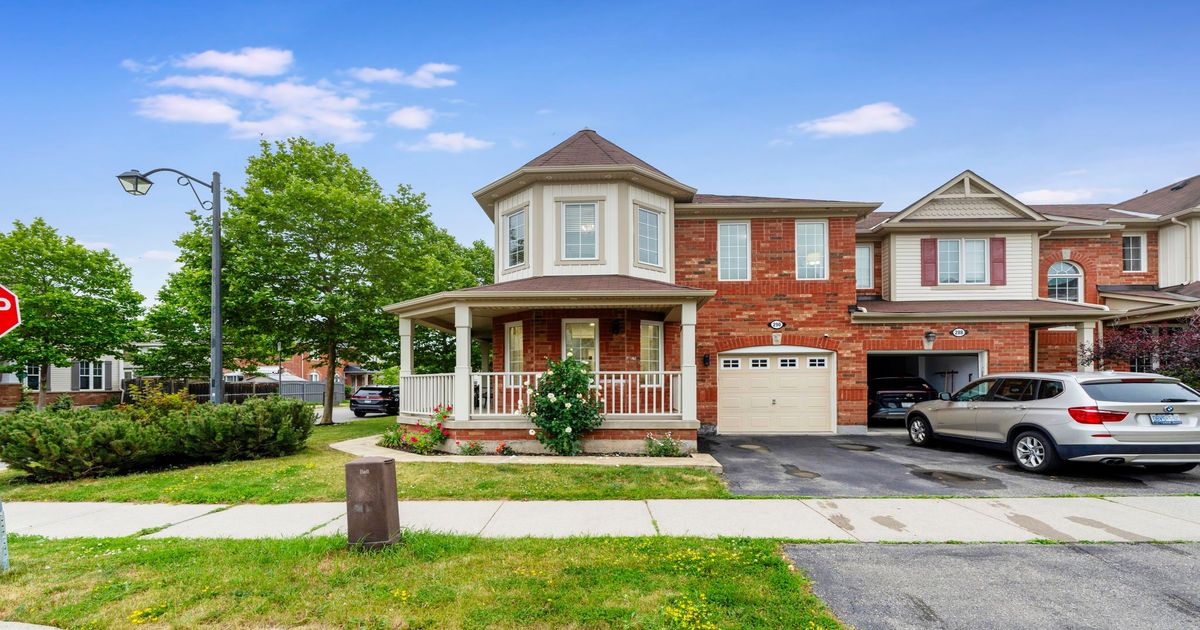 290 Woodley Crescent Milton