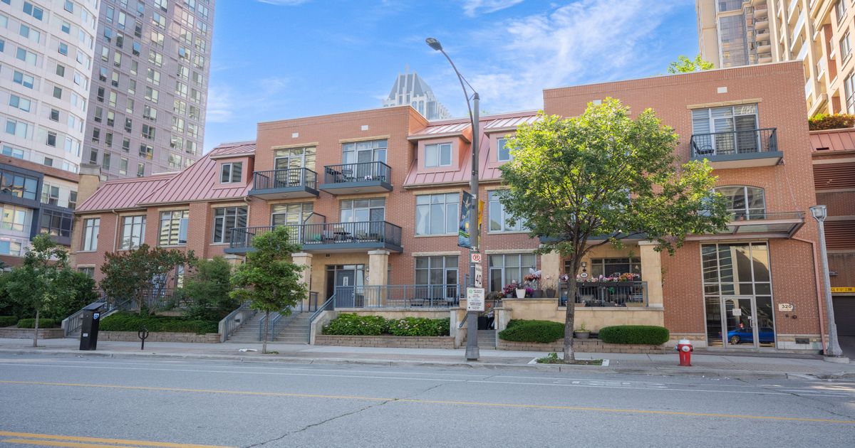 320 City  Centre Drive Mississauga