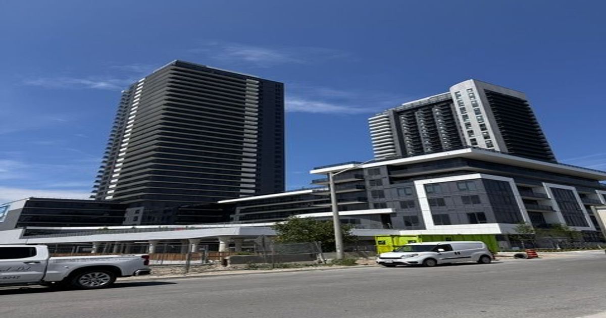 5105 Hurontario Street Mississauga