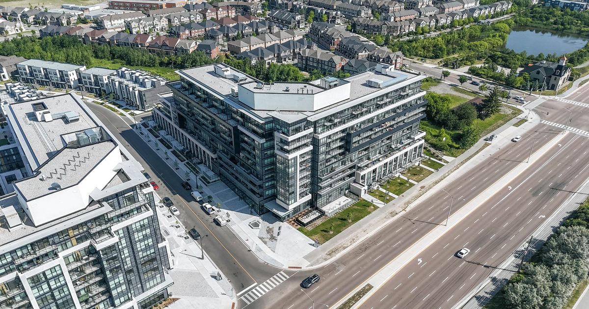 395 Dundas Street W Oakville