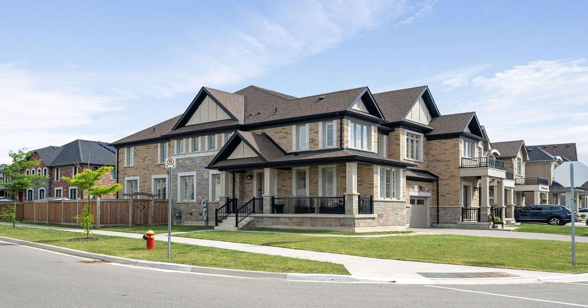 628 Beam Court Milton