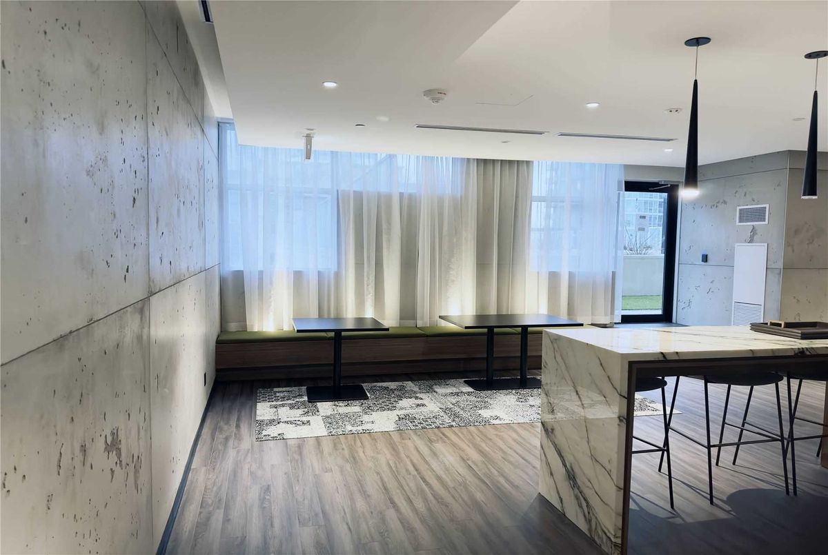 251 Manitoba Street Toronto 251 Manitoba Street Toronto