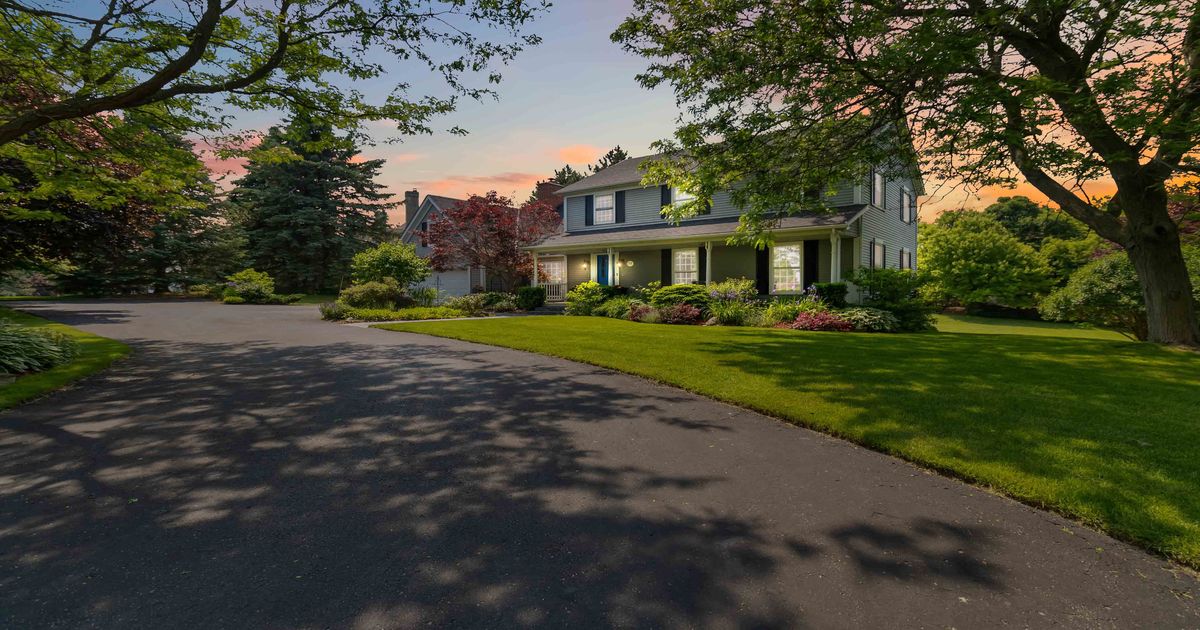 151 Wheelihan Way Milton